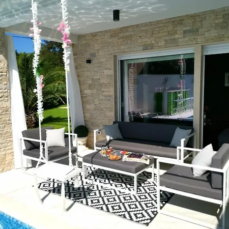Villa Santo *