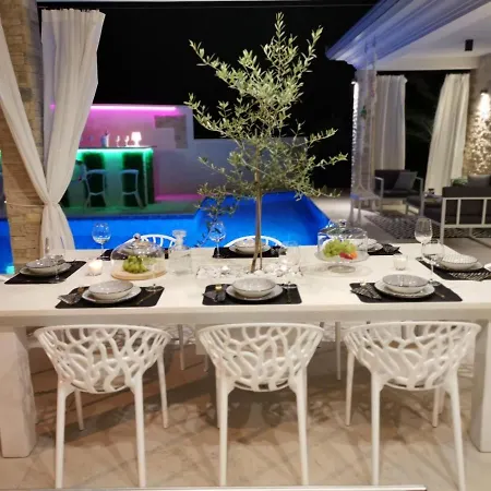 Villa Santo *